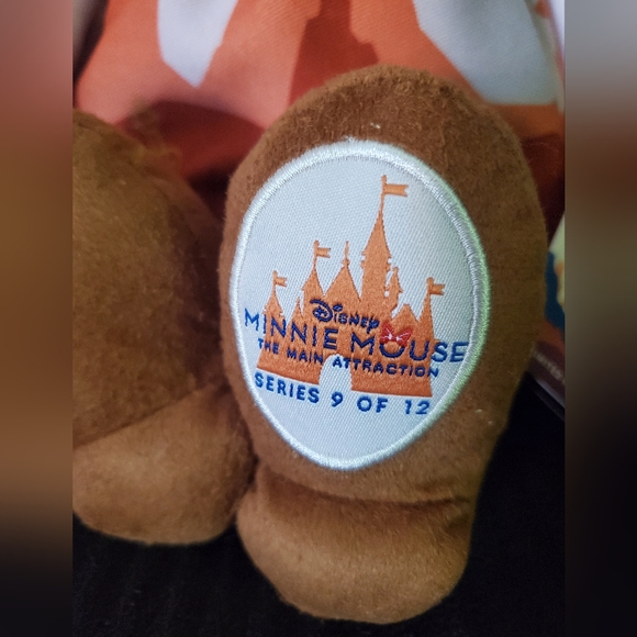 Disney Minnie's main attraction plush - Picture 3 of 6